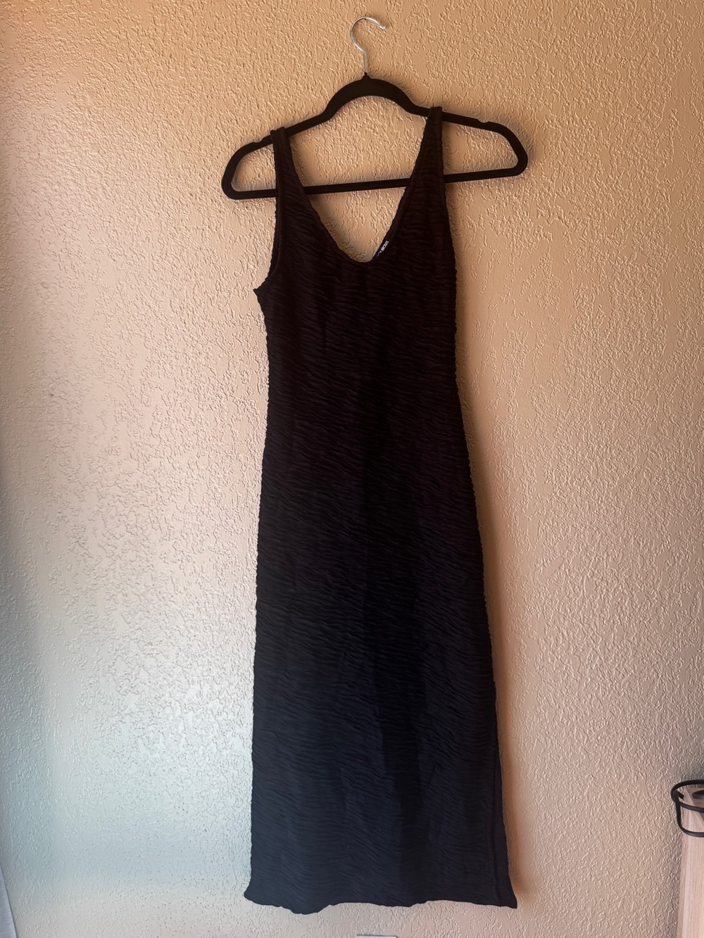 Fashion Nova Black Textured V-Neck Maxi Dress